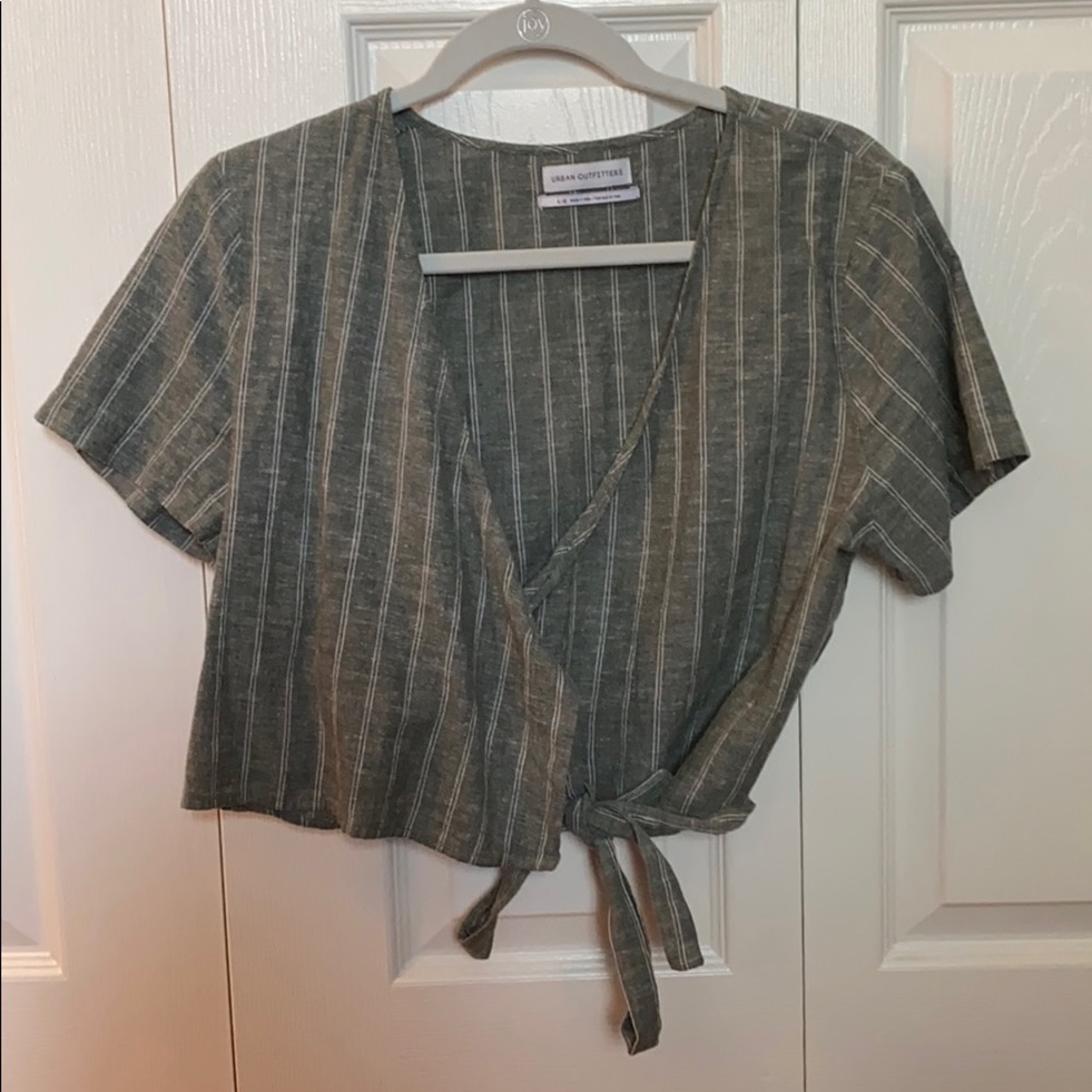 striped top with tie in front